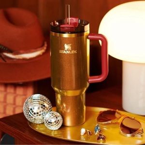 Stanley 40oz limited addition Lainey Wilson